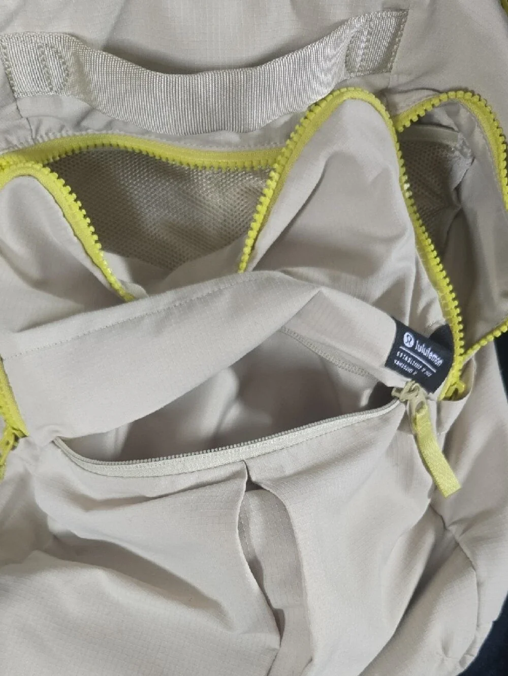 LULULEMON Green/Yellow Everyday Backpack 2.0 23L *DISCONTINUED* From 2022